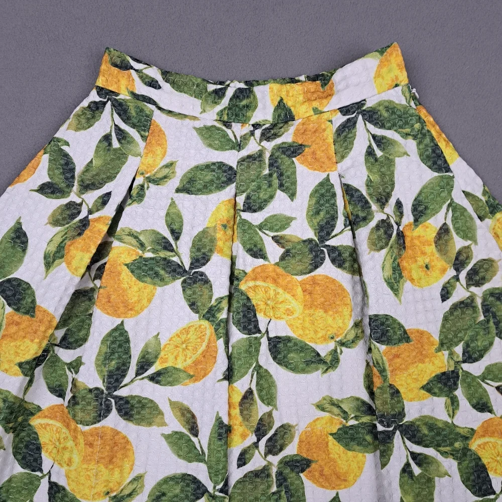 Mia MIIA‎ Skirt Women's 24 White Orange Citrus Pleated Mini Playful Summer Japan